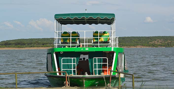 Boat cruise on Kazinga Channel