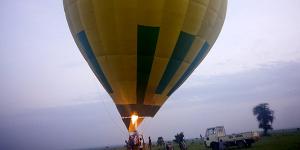 Hot-air-balloon-safari